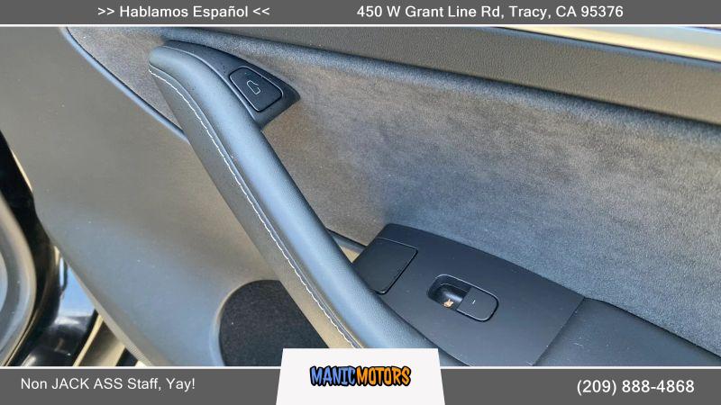 2022 Tesla Model Y Long Range Dual Motor All-Wheel Drive