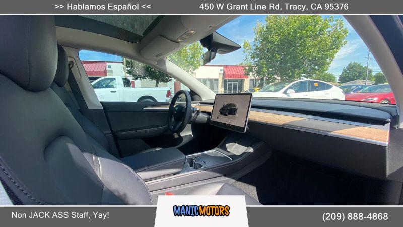 2022 Tesla Model Y Long Range Dual Motor All-Wheel Drive
