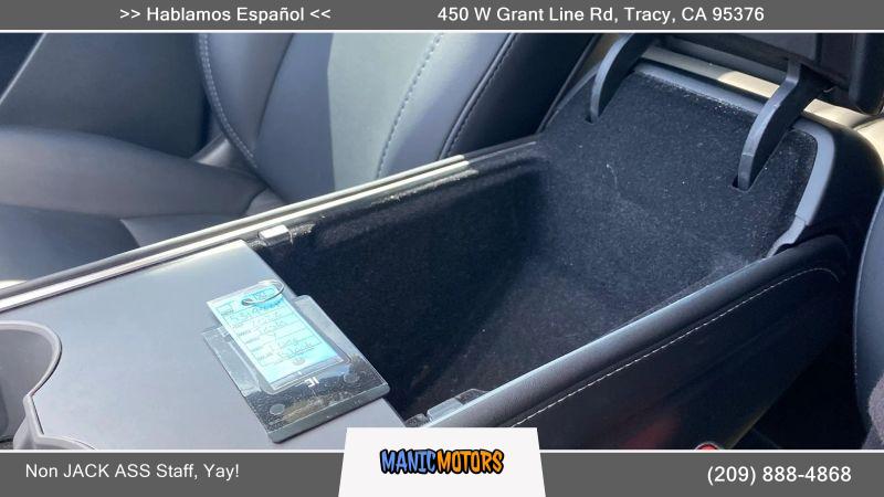 2022 Tesla Model Y Long Range Dual Motor All-Wheel Drive
