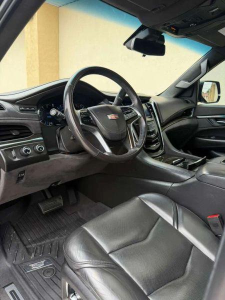 2019 Cadillac Escalade ESV Platinum