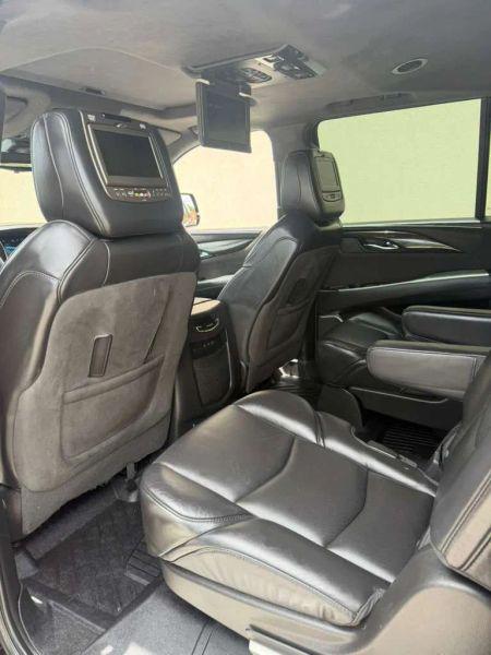 2019 Cadillac Escalade ESV Platinum