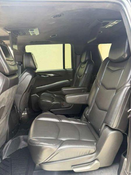 2019 Cadillac Escalade ESV Platinum