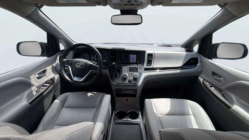 2019 Toyota Sienna XLE 7 Passenger