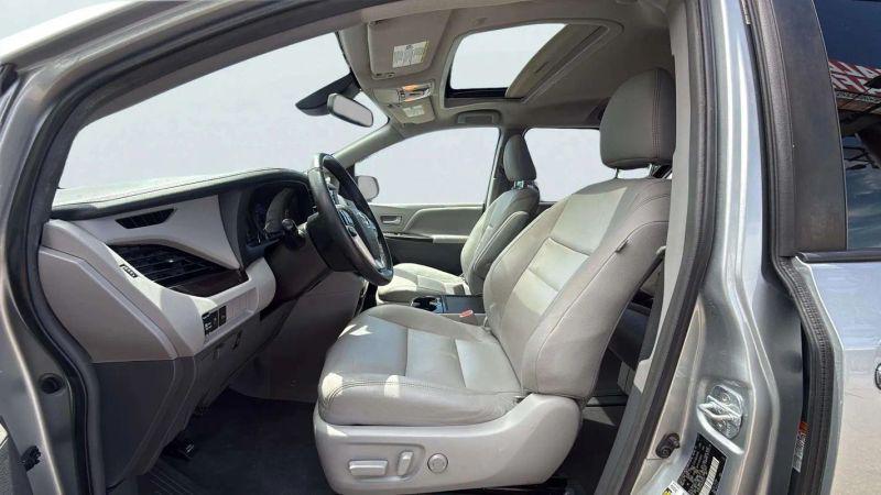 2019 Toyota Sienna XLE 7 Passenger