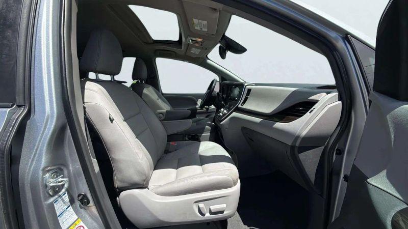 2019 Toyota Sienna XLE 7 Passenger