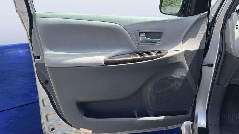 2019 Toyota Sienna XLE 7 Passenger