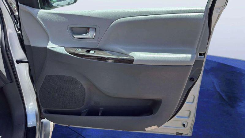2019 Toyota Sienna XLE 7 Passenger