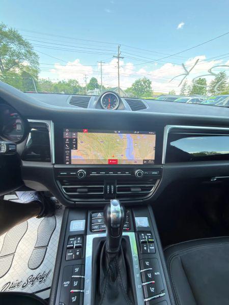 2019 Porsche Macan Base