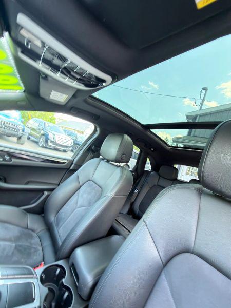 2019 Porsche Macan Base