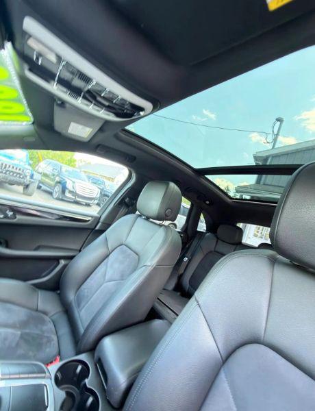 2019 Porsche Macan Base