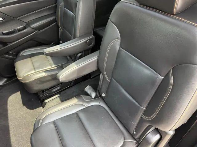2021 Chevrolet Traverse AWD LT Leather