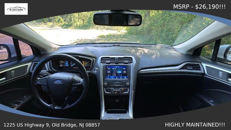 2020 Ford Fusion SE