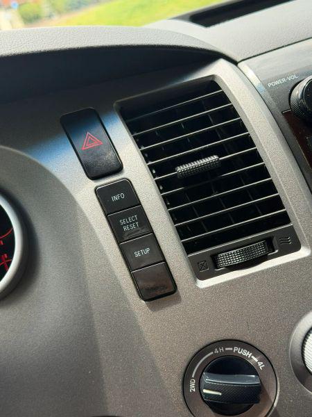 2011 Toyota Tundra Grade 5.7L V8