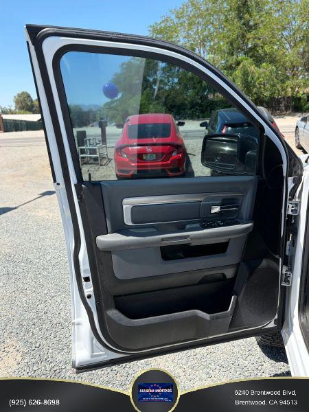 2019 Ram 1500 Classic Big Horn Crew Cab 4x2 6'4" Box