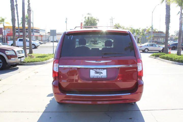 2015 Chrysler Town & Country Touring-L