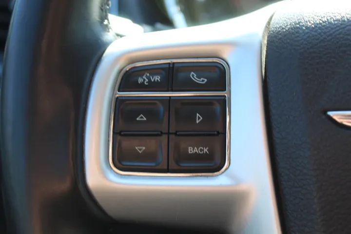 2015 Chrysler Town & Country Touring-L