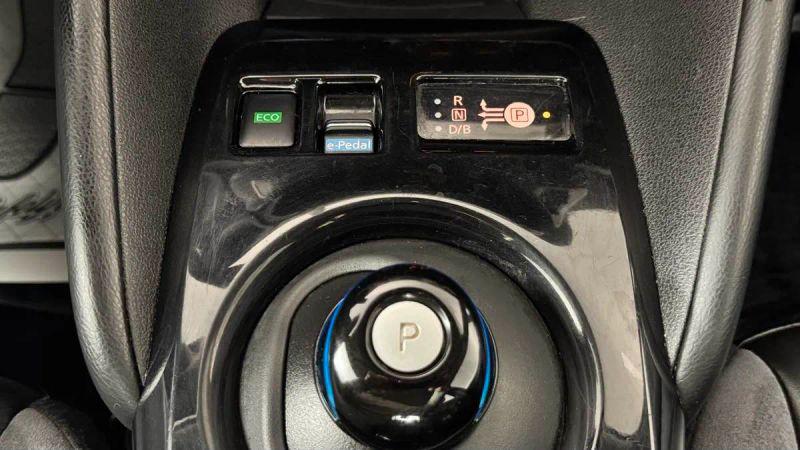 2022 Nissan LEAF SL PLUS 62 kWh