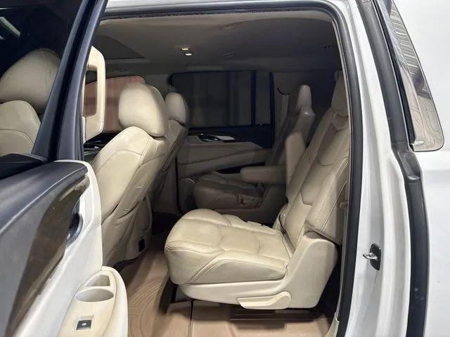 2018 Cadillac Escalade ESV Luxury