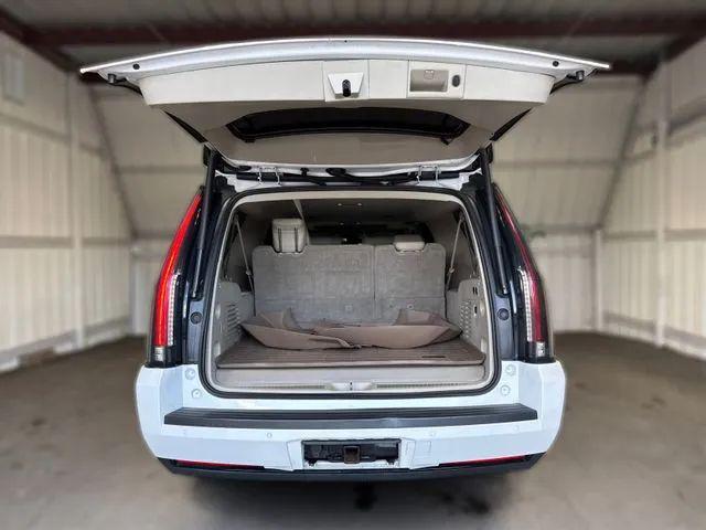 2018 Cadillac Escalade ESV Luxury