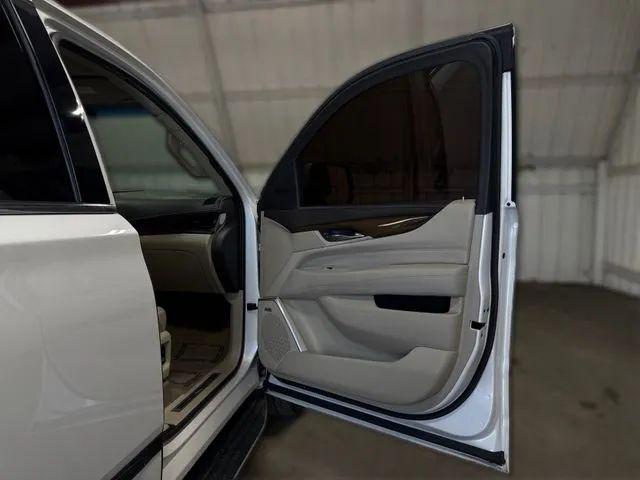 2018 Cadillac Escalade ESV Luxury