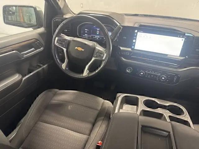 2022 Chevrolet Silverado 1500 4WD Crew Cab Short Bed LT with 2FL