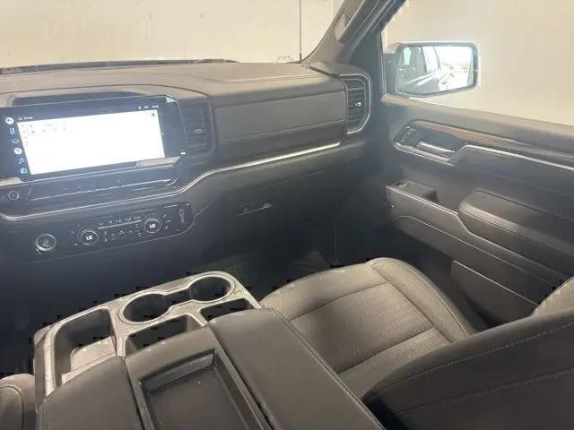 2022 Chevrolet Silverado 1500 4WD Crew Cab Short Bed LT with 2FL