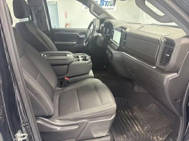 2022 Chevrolet Silverado 1500 4WD Crew Cab Short Bed LT with 2FL