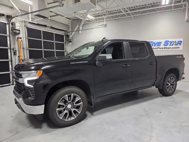 2022 Chevrolet Silverado 1500 4WD Crew Cab Short Bed LT with 2FL