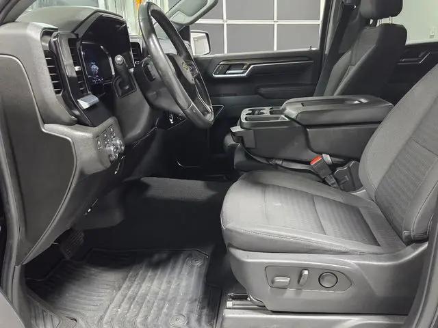 2022 Chevrolet Silverado 1500 4WD Crew Cab Short Bed LT with 2FL