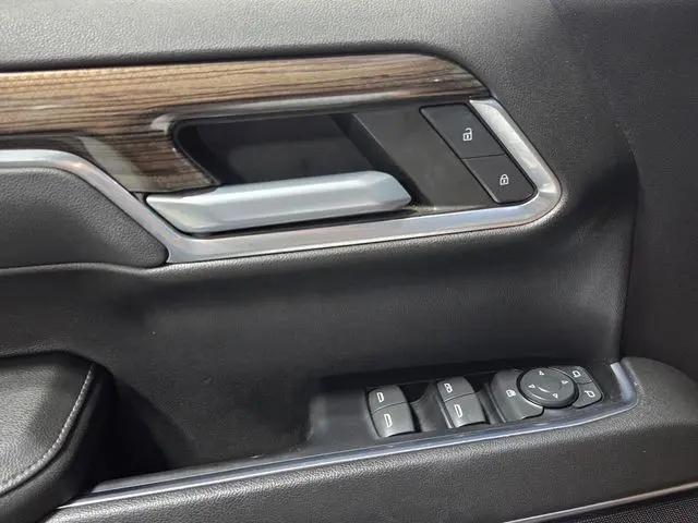 2022 Chevrolet Silverado 1500 4WD Crew Cab Short Bed LT with 2FL