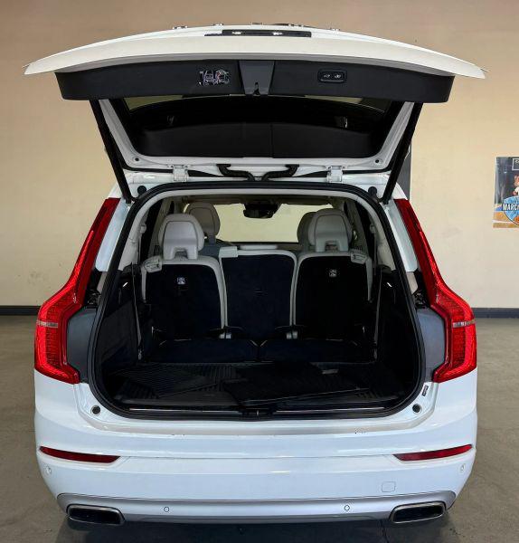 2021 Volvo XC90 T5 Momentum 7 Passenger