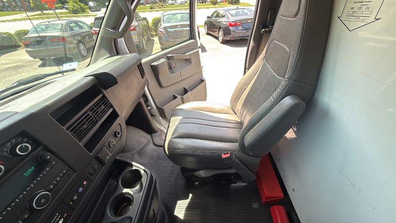 2021 GMC Savana Cutaway Work Van