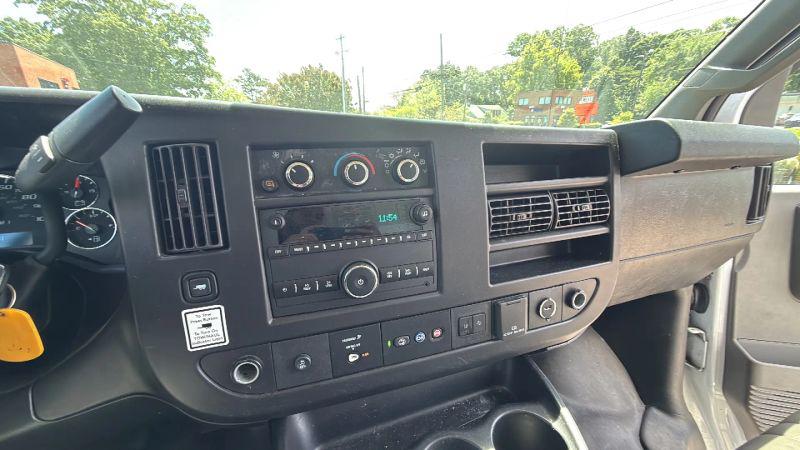 2021 GMC Savana Cutaway Work Van