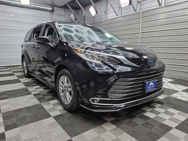2021 Toyota Sienna Limited