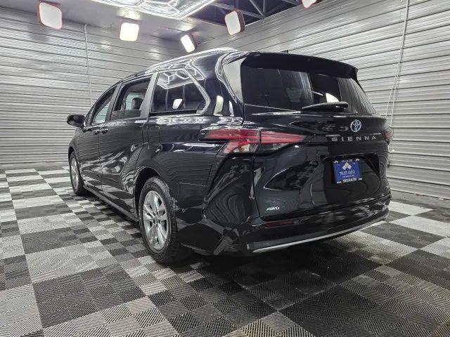 2021 Toyota Sienna Limited