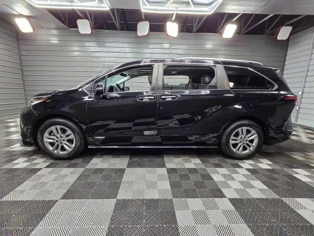 2021 Toyota Sienna Limited