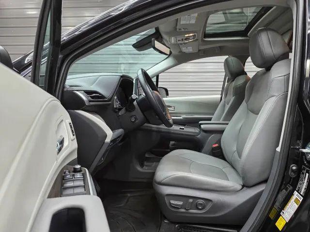 2021 Toyota Sienna Limited
