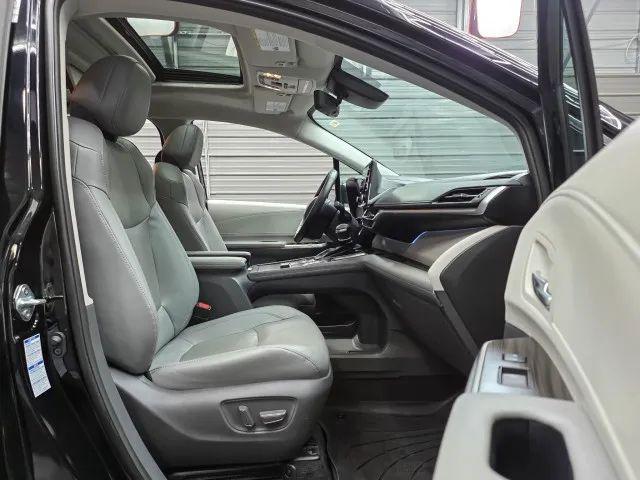 2021 Toyota Sienna Limited