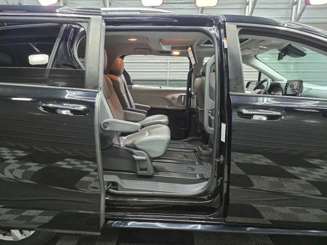 2021 Toyota Sienna Limited