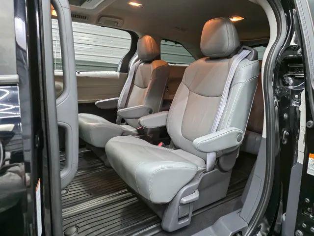 2021 Toyota Sienna Limited