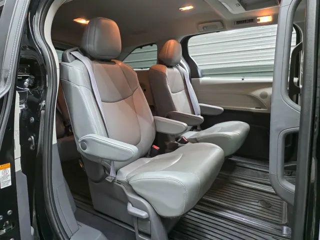 2021 Toyota Sienna Limited