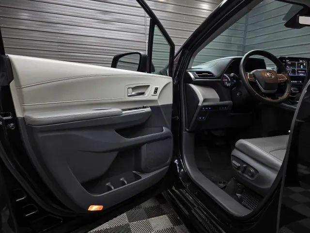2021 Toyota Sienna Limited