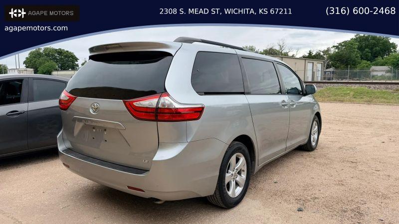2016 Toyota Sienna LE 8 Passenger