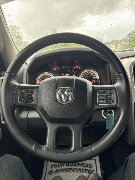 2018 Ram 1500 Big Horn Crew Cab 4x4 5'7" Box