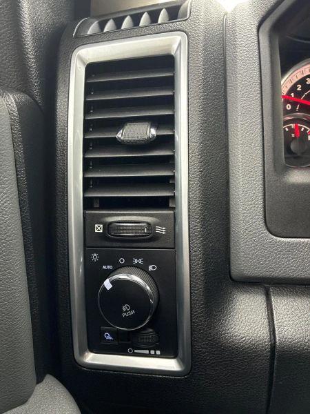 2018 Ram 1500 Big Horn Crew Cab 4x4 5'7" Box