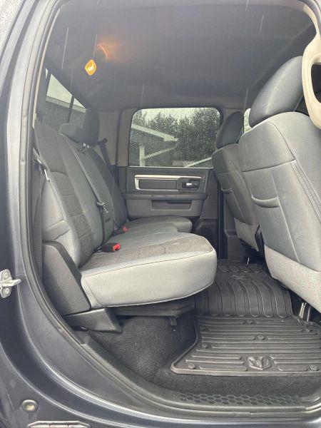 2018 Ram 1500 Big Horn Crew Cab 4x4 5'7" Box