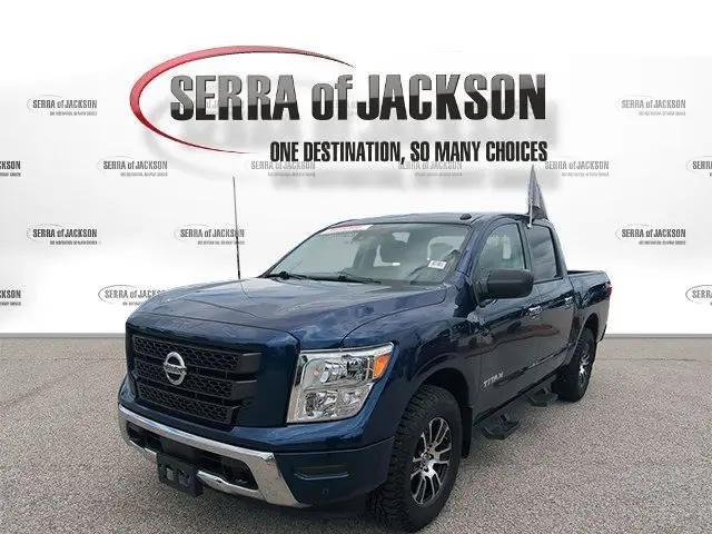 2021 Nissan Titan Crew Cab SV 4x4