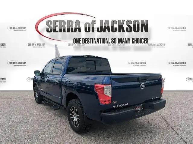 2021 Nissan Titan Crew Cab SV 4x4