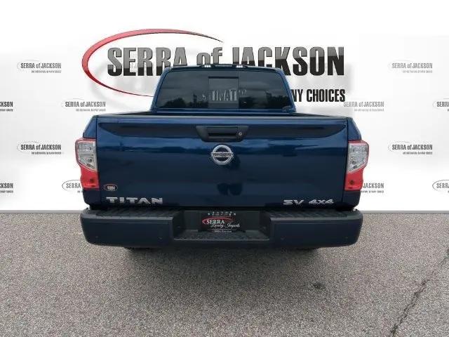 2021 Nissan Titan Crew Cab SV 4x4