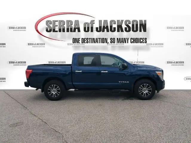 2021 Nissan Titan Crew Cab SV 4x4